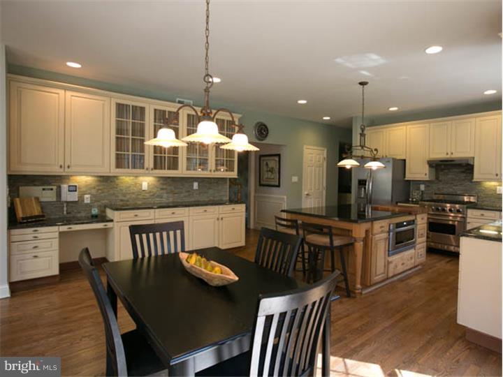 560 Chews Landing Road Haddonfield, NJ 08033 - Photo 13 of 25 Kitchen
