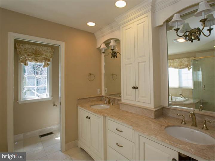 560 Chews Landing Road Haddonfield, NJ 08033 - Photo 19 of 25 Master Bathroom