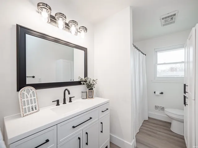 $229,900 | 3900 East Diamond Avenue, Evansville, IN 47715