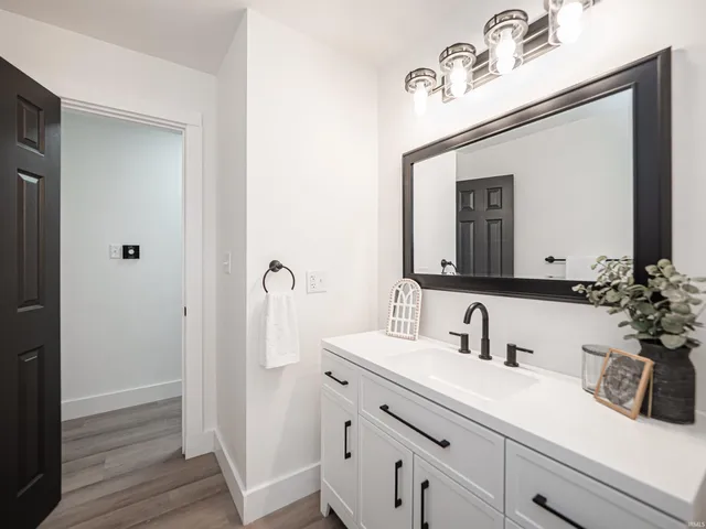 $229,900 | 3900 East Diamond Avenue, Evansville, IN 47715