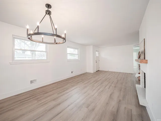 $229,900 | 3900 East Diamond Avenue, Evansville, IN 47715