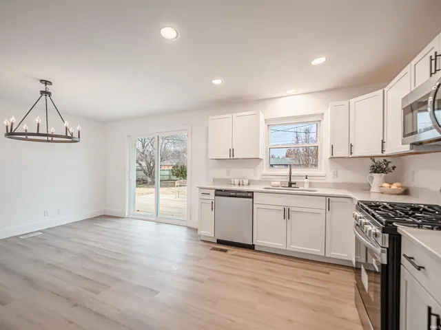 $229,900 | 3900 East Diamond Avenue, Evansville, IN 47715