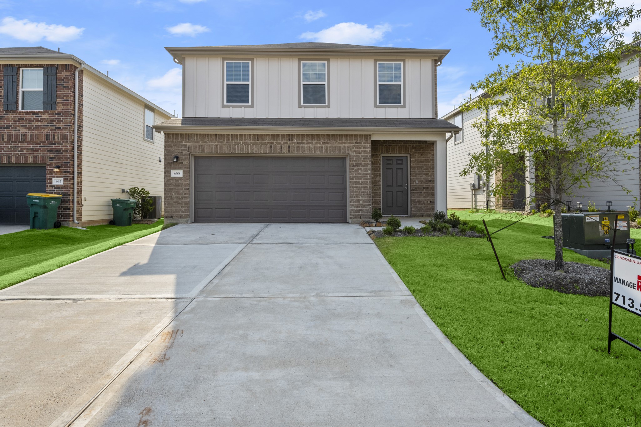 688 Amesbury Road Montgomery, TX 77316 - Photo 2 of 19