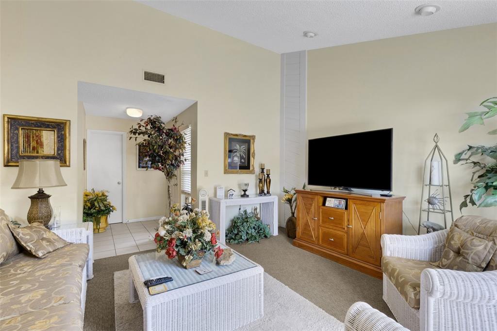 4223 Oak Loop, Unit 49 Mulberry, FL 33860 - Photo 5 of 38