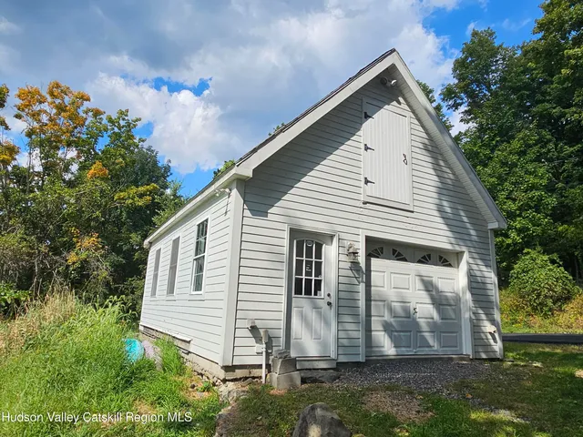 $579,000 | 861 Snydertown Road, Craryville, NY 12521