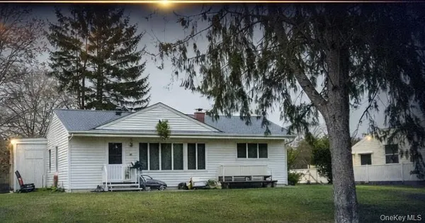 $279,999 | 23 Westwood Drive, Newburgh, NY 12550