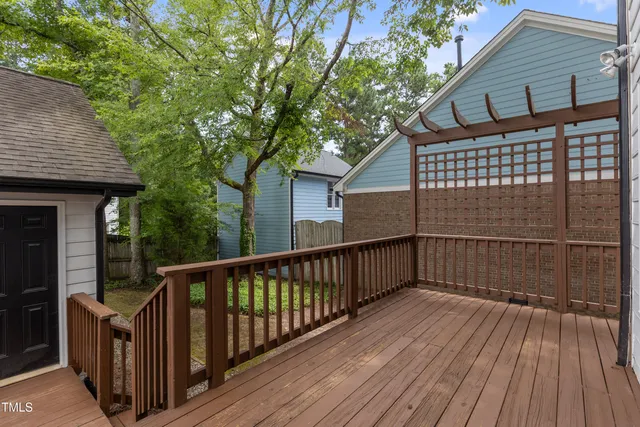 $585,000 | 107 Ethans Glen Court, Cary, NC 27513