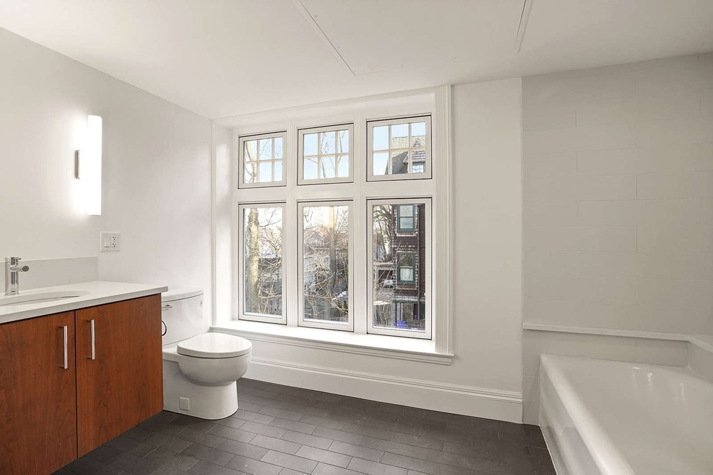 165 Winthrop Road, Unit D Brookline, MA 02445 - Photo 33 of 40
