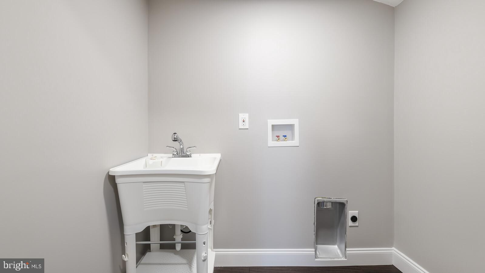 509 Scenic Road Springfield, PA 19064 - Photo 19 of 31 Laundry room on main floor