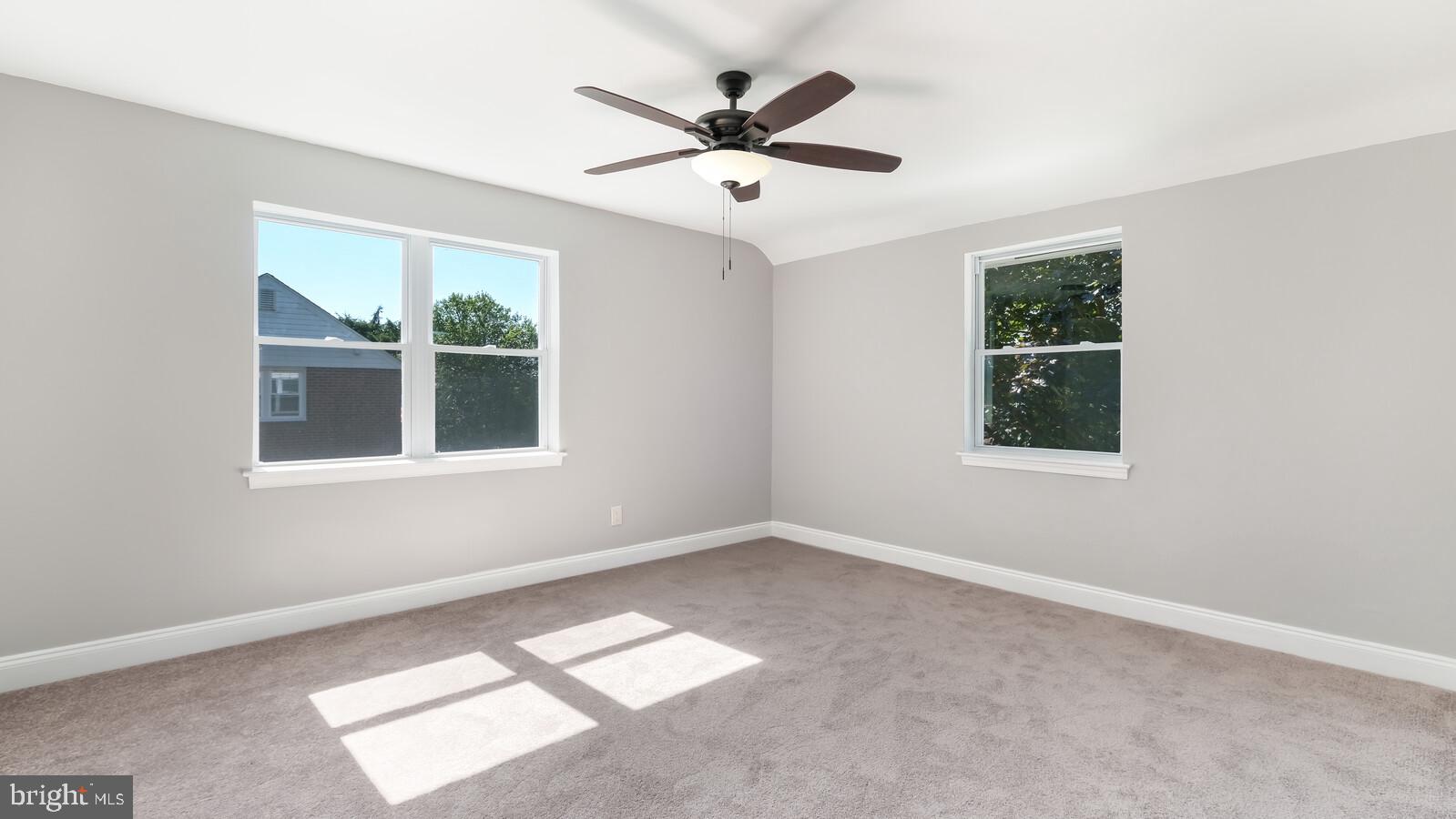 509 Scenic Road Springfield, PA 19064 - Photo 20 of 31 Main bedroom