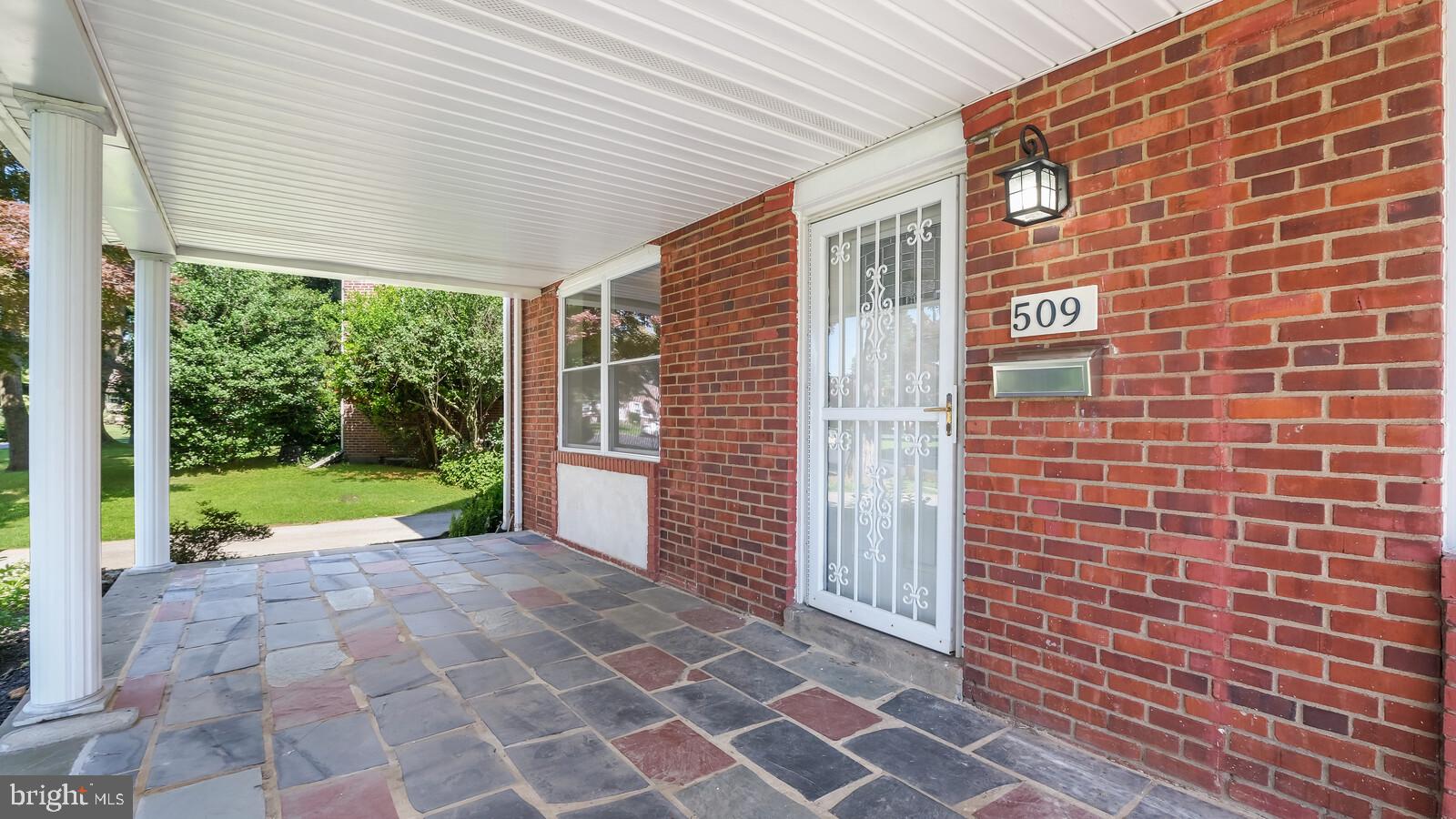 509 Scenic Road Springfield, PA 19064 - Photo 6 of 31 Large front porch