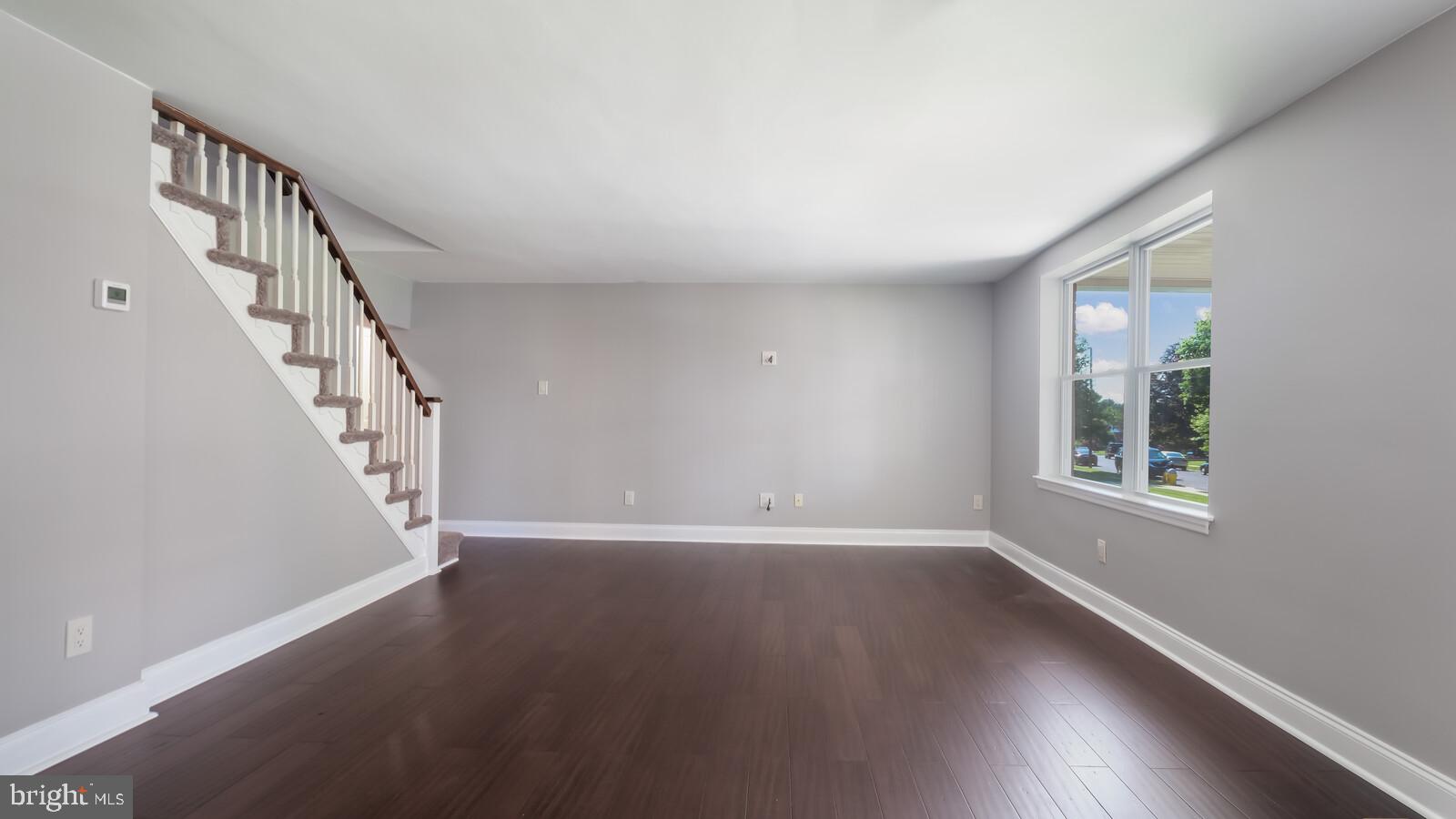 509 Scenic Road Springfield, PA 19064 - Photo 9 of 31 Living room