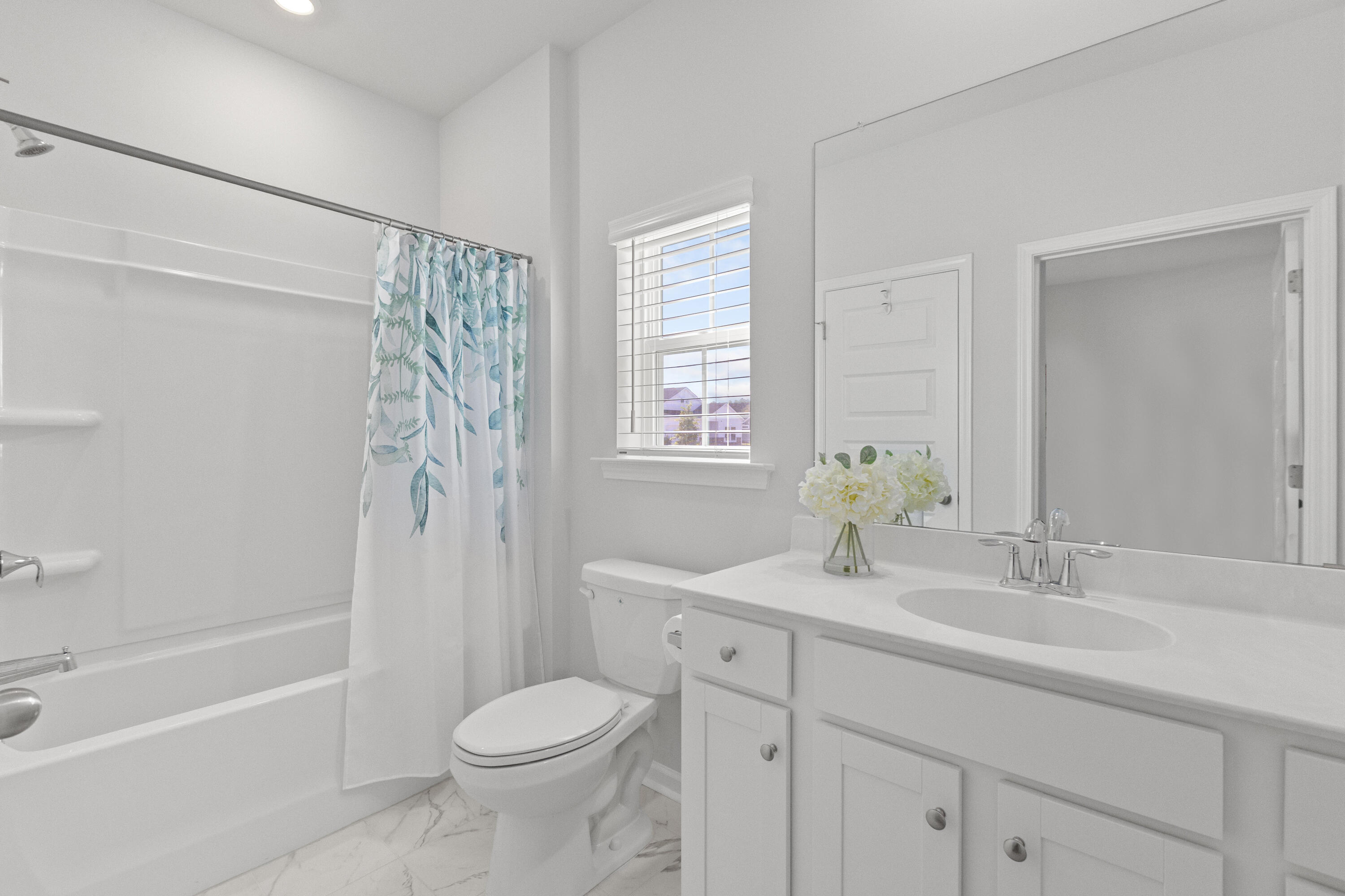 1133 Cooper Point Street Ridgeville, SC 29472 - Photo 19 of 27 Full Guest Bath