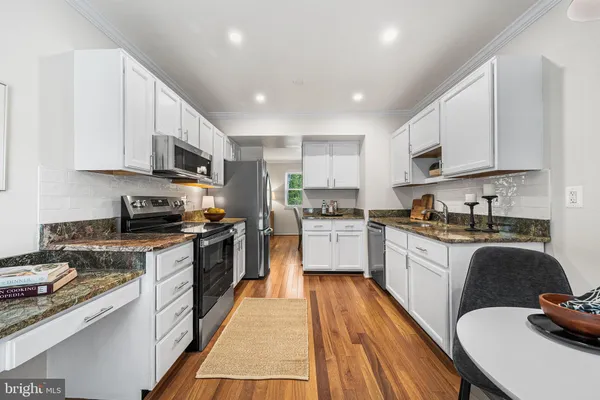 $588,830 | 9612 Lindenbrook Street, Fairfax, VA 22031