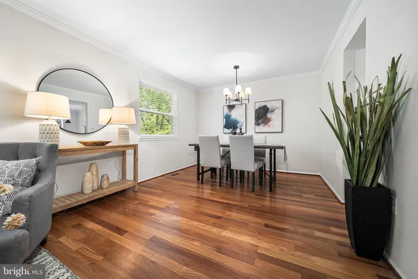 $588,830 | 9612 Lindenbrook Street, Fairfax, VA 22031