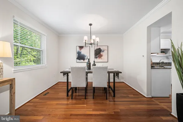 $588,830 | 9612 Lindenbrook Street, Fairfax, VA 22031