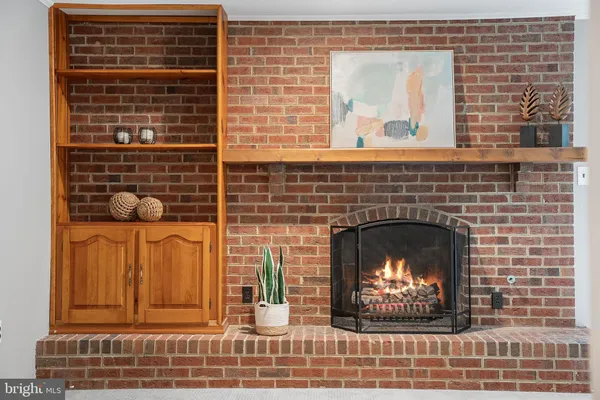 $588,830 | 9612 Lindenbrook Street, Fairfax, VA 22031