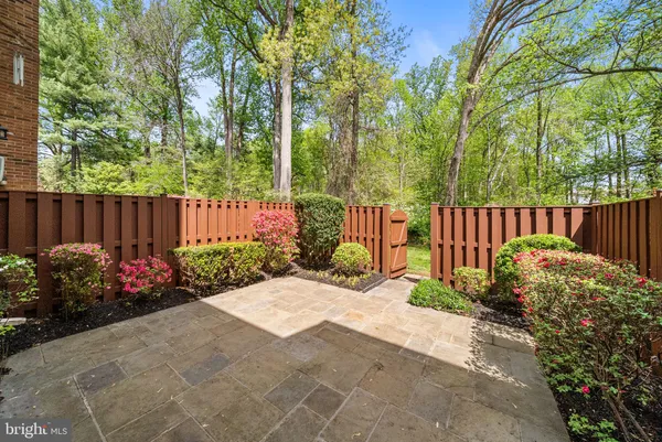 $588,830 | 9612 Lindenbrook Street, Fairfax, VA 22031
