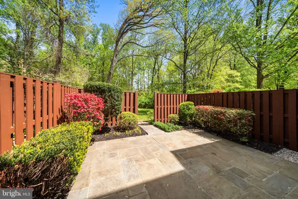 $588,830 | 9612 Lindenbrook Street, Fairfax, VA 22031