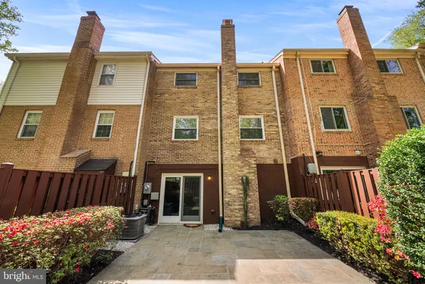 $588,830 | 9612 Lindenbrook Street, Fairfax, VA 22031
