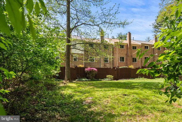 $588,830 | 9612 Lindenbrook Street, Fairfax, VA 22031