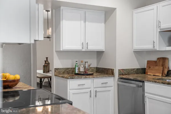 $588,830 | 9612 Lindenbrook Street, Fairfax, VA 22031