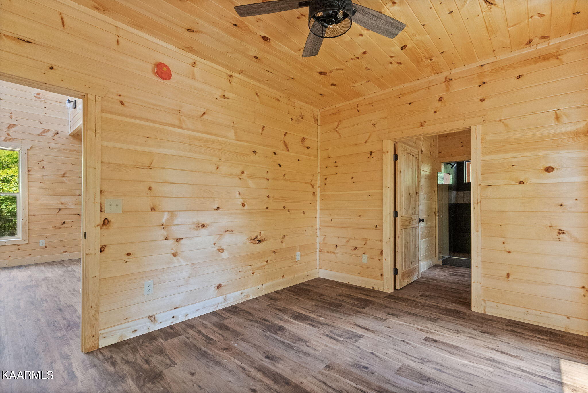 2101 Ridgecrest Loop Lane Sevierville, TN 37876 - Photo 12 of 41 9-web-or-mls-217A2605