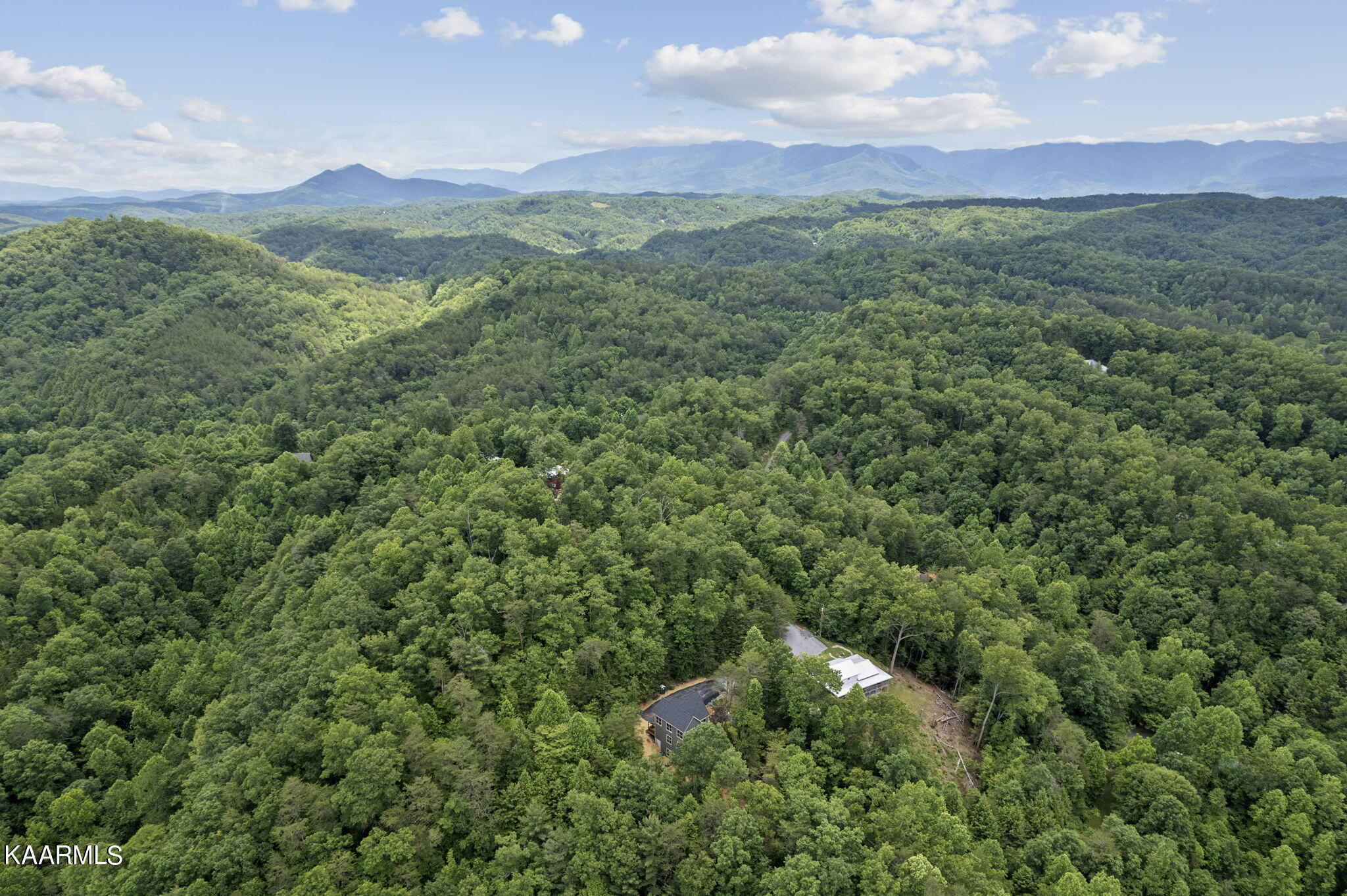 2101 Ridgecrest Loop Lane Sevierville, TN 37876 - Photo 37 of 41 38-web-or-mls-DJI_0586