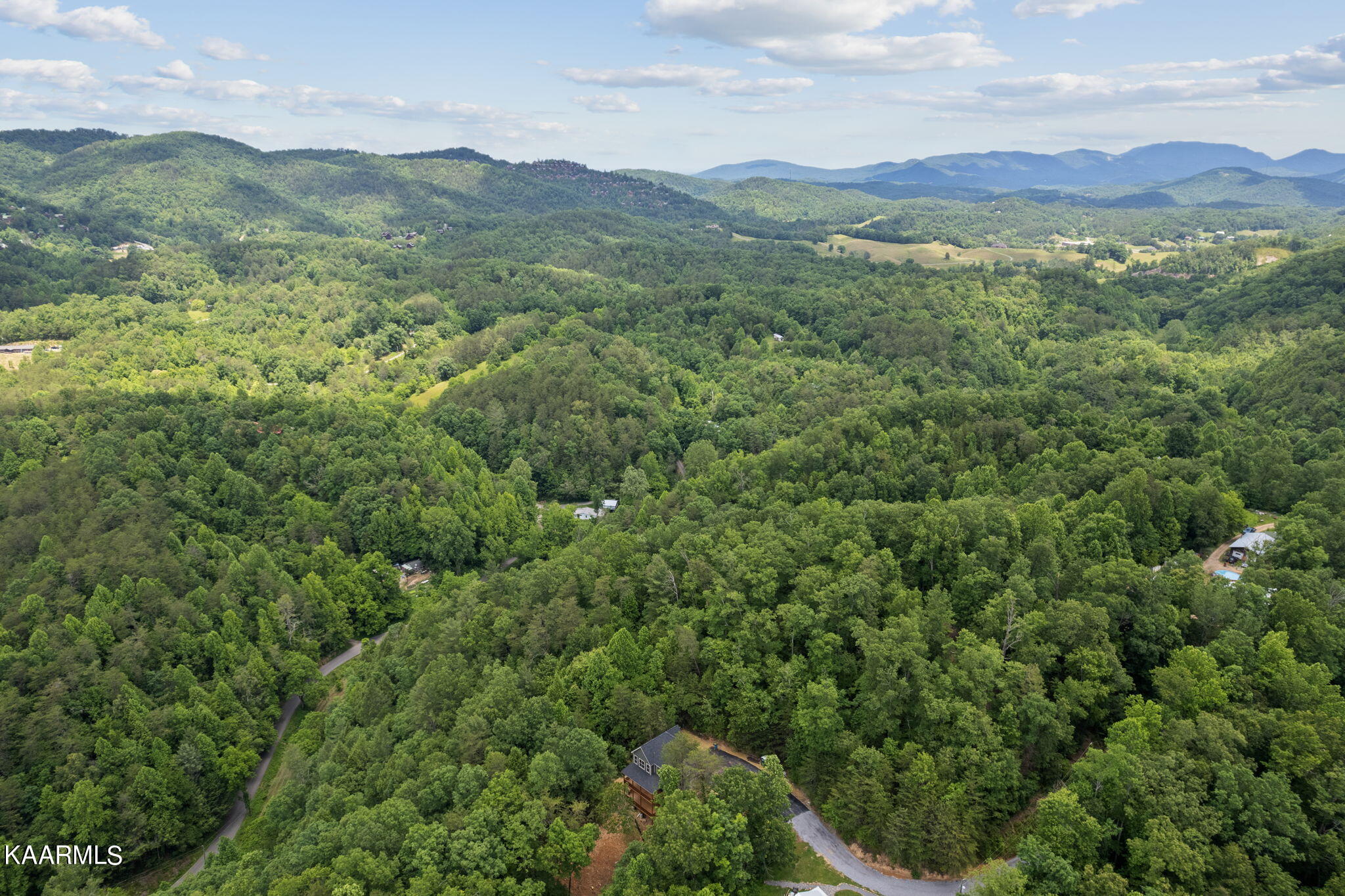 2101 Ridgecrest Loop Lane Sevierville, TN 37876 - Photo 38 of 41 39-web-or-mls-DJI_0580
