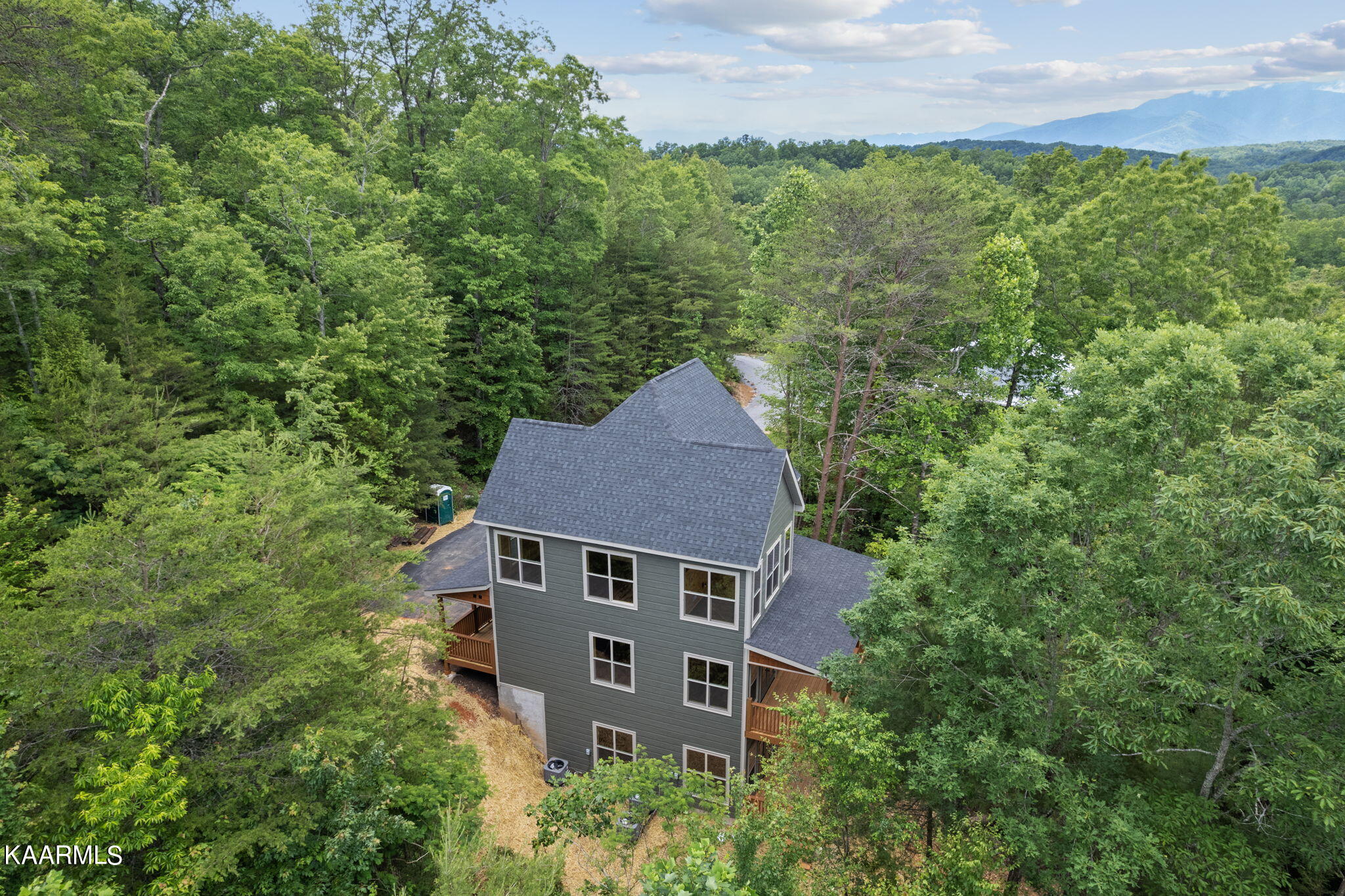 2101 Ridgecrest Loop Lane Sevierville, TN 37876 - Photo 40 of 41 41-web-or-mls-DJI_0589