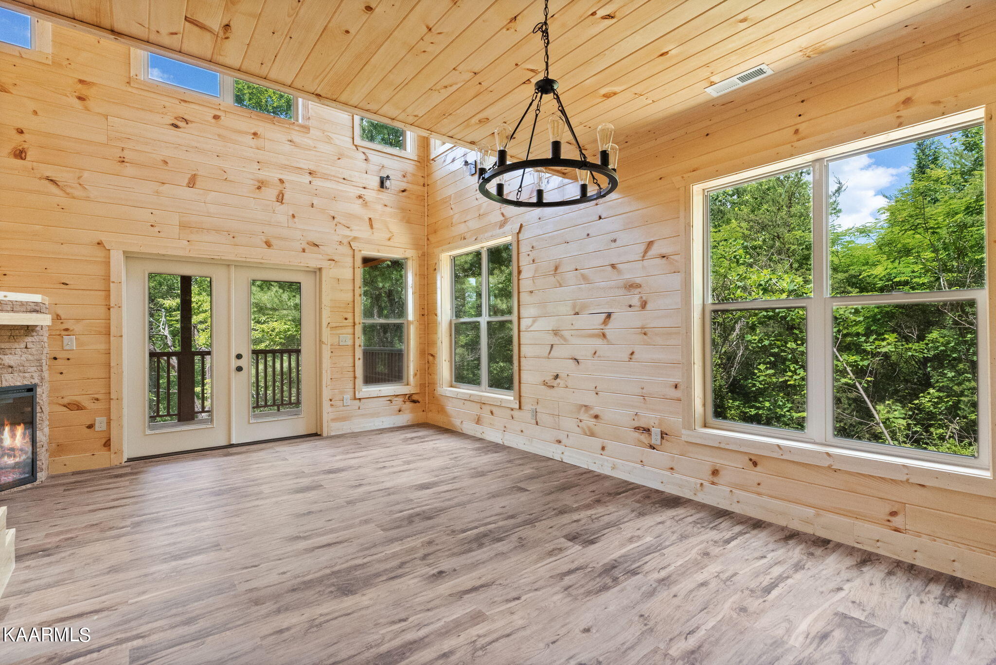 2101 Ridgecrest Loop Lane Sevierville, TN 37876 - Photo 8 of 41 4-web-or-mls-217A2584