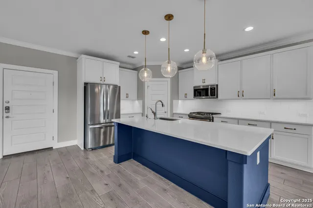 $3,200 | 1511 East Sandalwood Lane, Unit 6, San Antonio, TX 78209