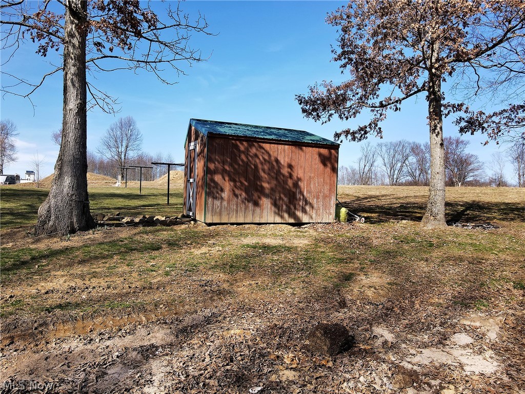 6140 Pronto Road Southeast Amsterdam, OH 43903 - Photo 18 of 34 Gallery Image 18
