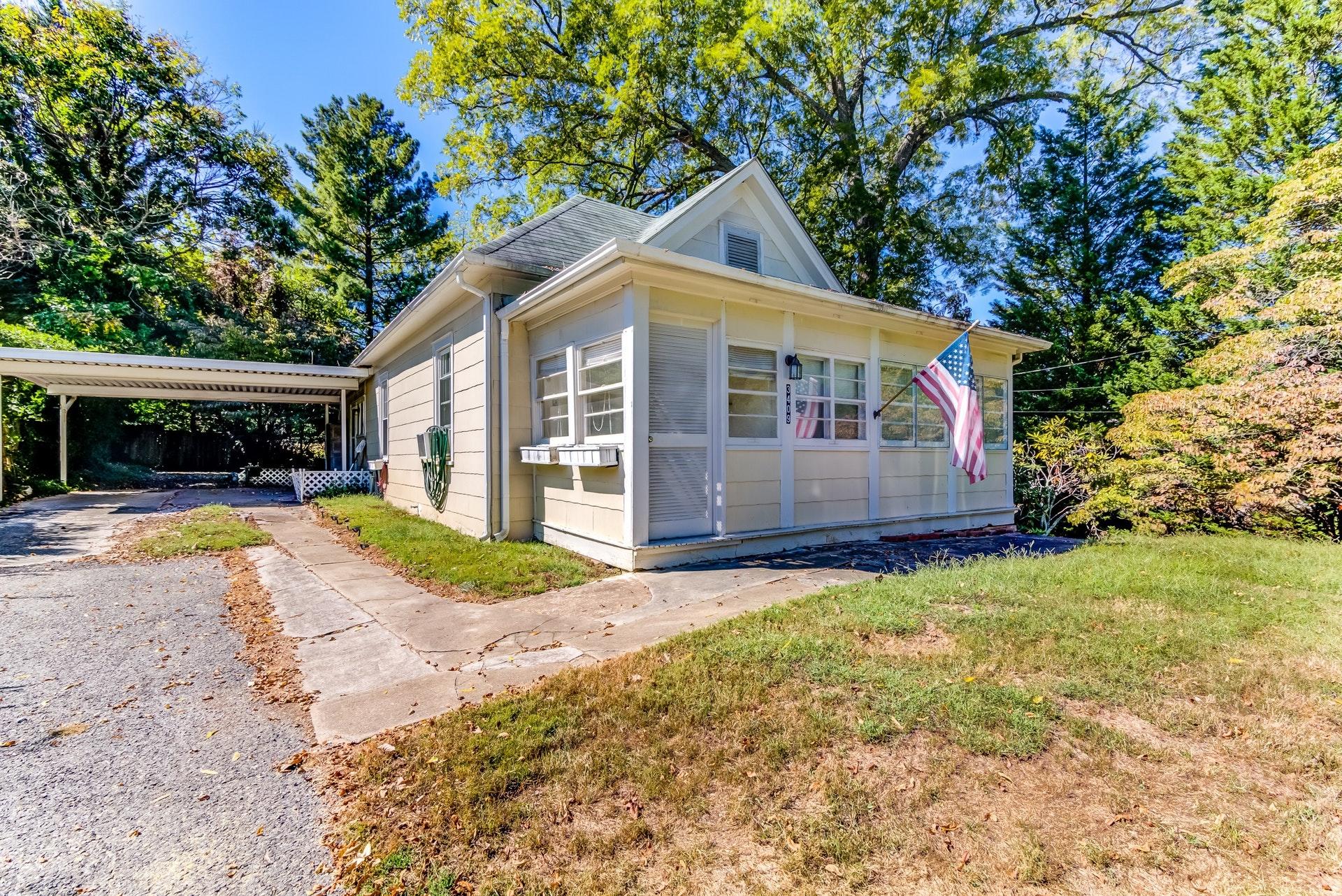 3409 Winding Way Road Southwest Roanoke, VA 24015 - Photo 1 of 22 front