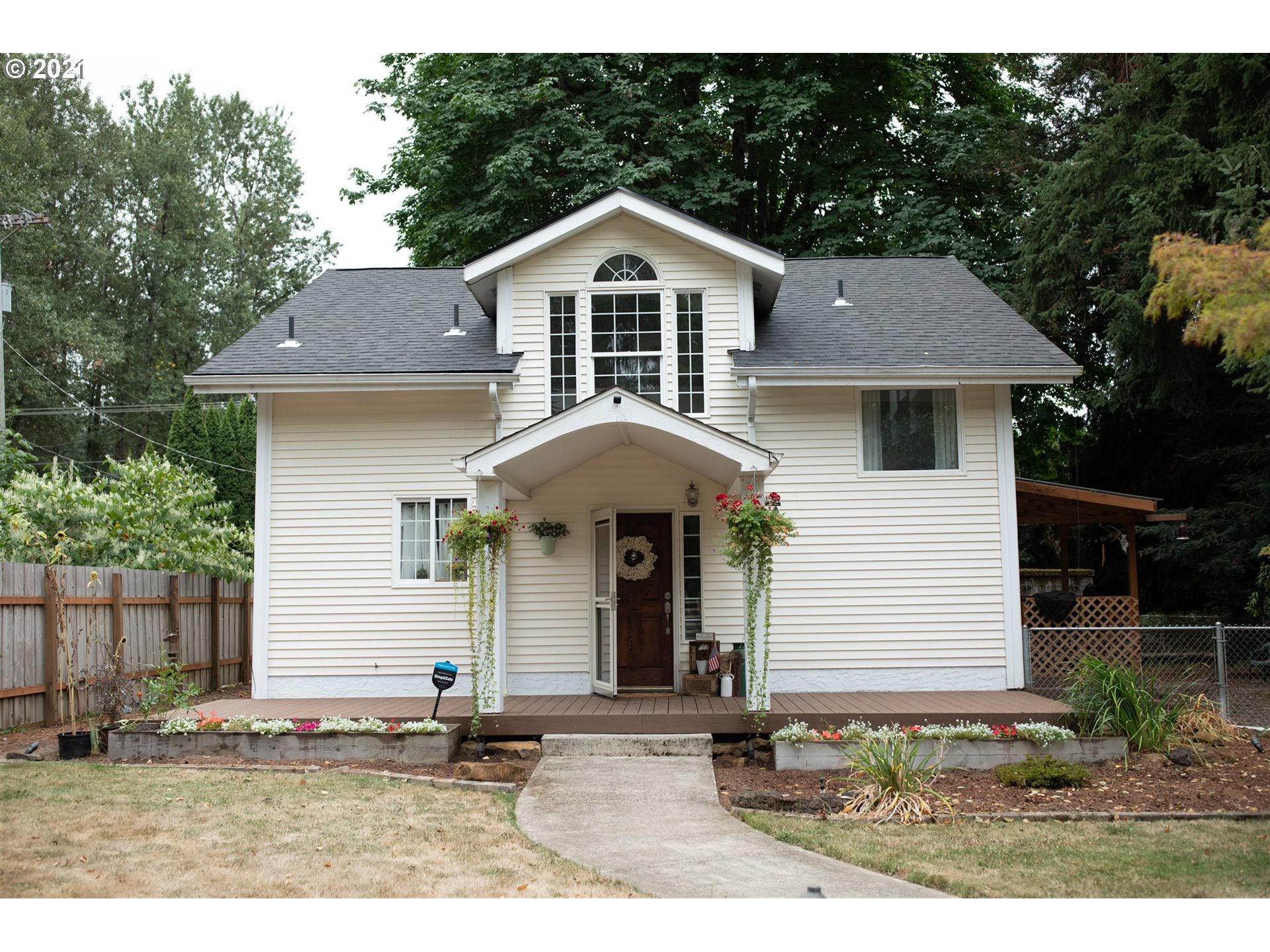 88810 Ross Lane Springfield, OR 97478 - Photo 1 of 32 Gallery Image 1