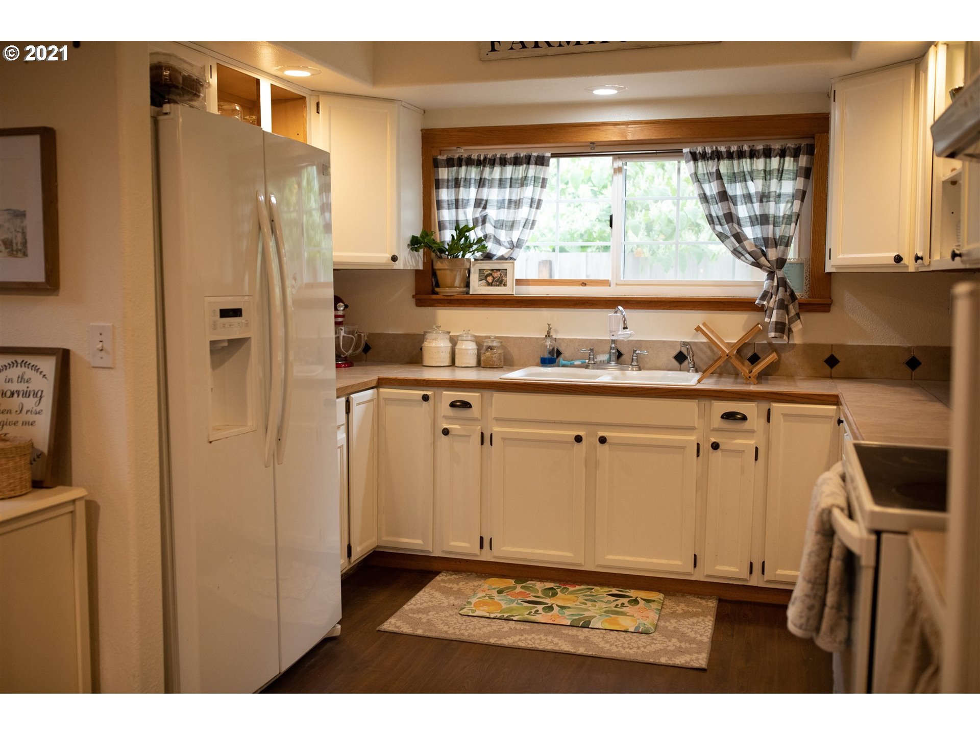 88810 Ross Lane Springfield, OR 97478 - Photo 5 of 32 Gallery Image 5