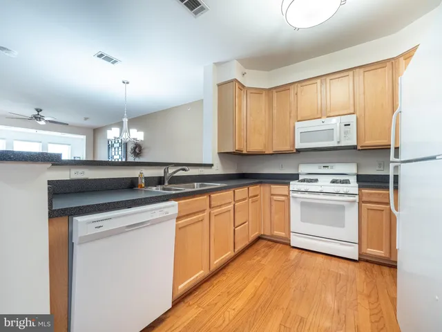 $340,000 | 311 High Gables Drive, Unit 401, Gaithersburg, MD 20878