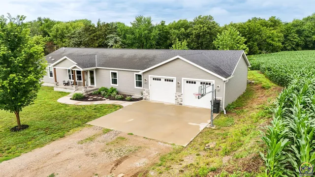 $369,000 | 505 North Carolina Street, Highland, KS 66035