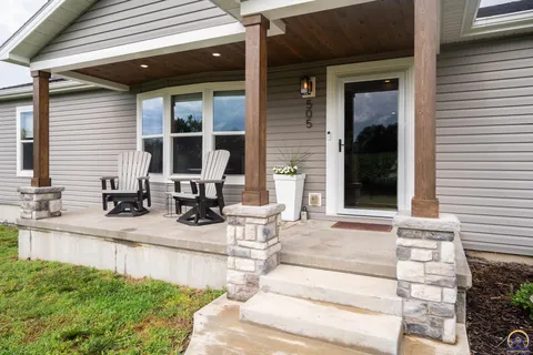 $369,000 | 505 North Carolina Street, Highland, KS 66035