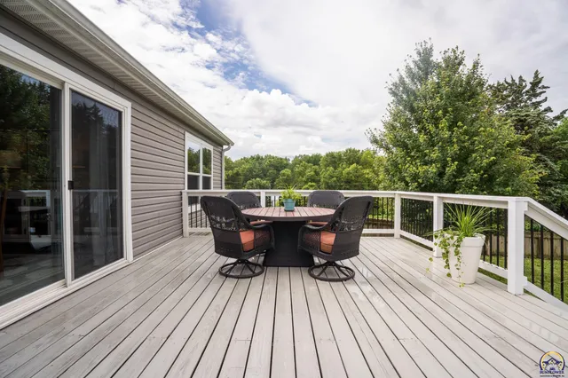 $369,000 | 505 North Carolina Street, Highland, KS 66035