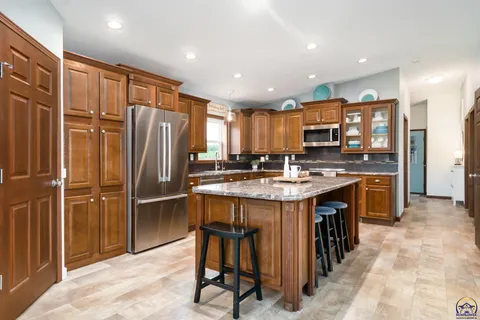 $369,000 | 505 North Carolina Street, Highland, KS 66035