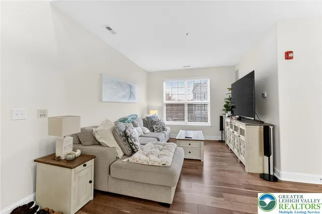 $299,900 | 344 Shannon Street, Phillipsburg, NJ 08865