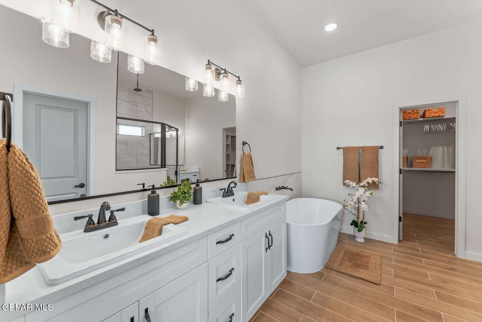 940 Elstree El Paso, TX 79928 - Photo 21 of 42 940 Elstree MLS-17