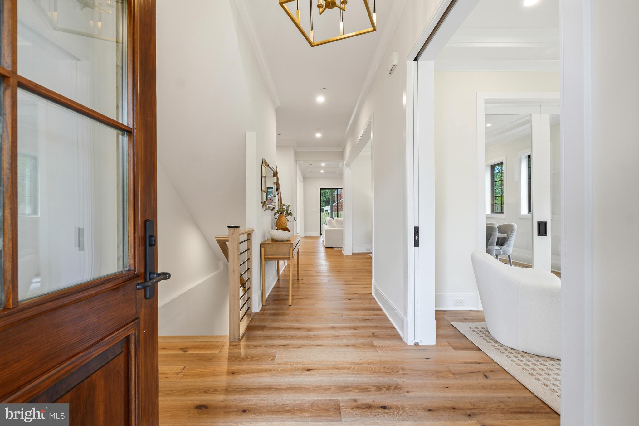 5507 Charlcote Road Bethesda, MD 20817 - Photo 2 of 40 Foyer