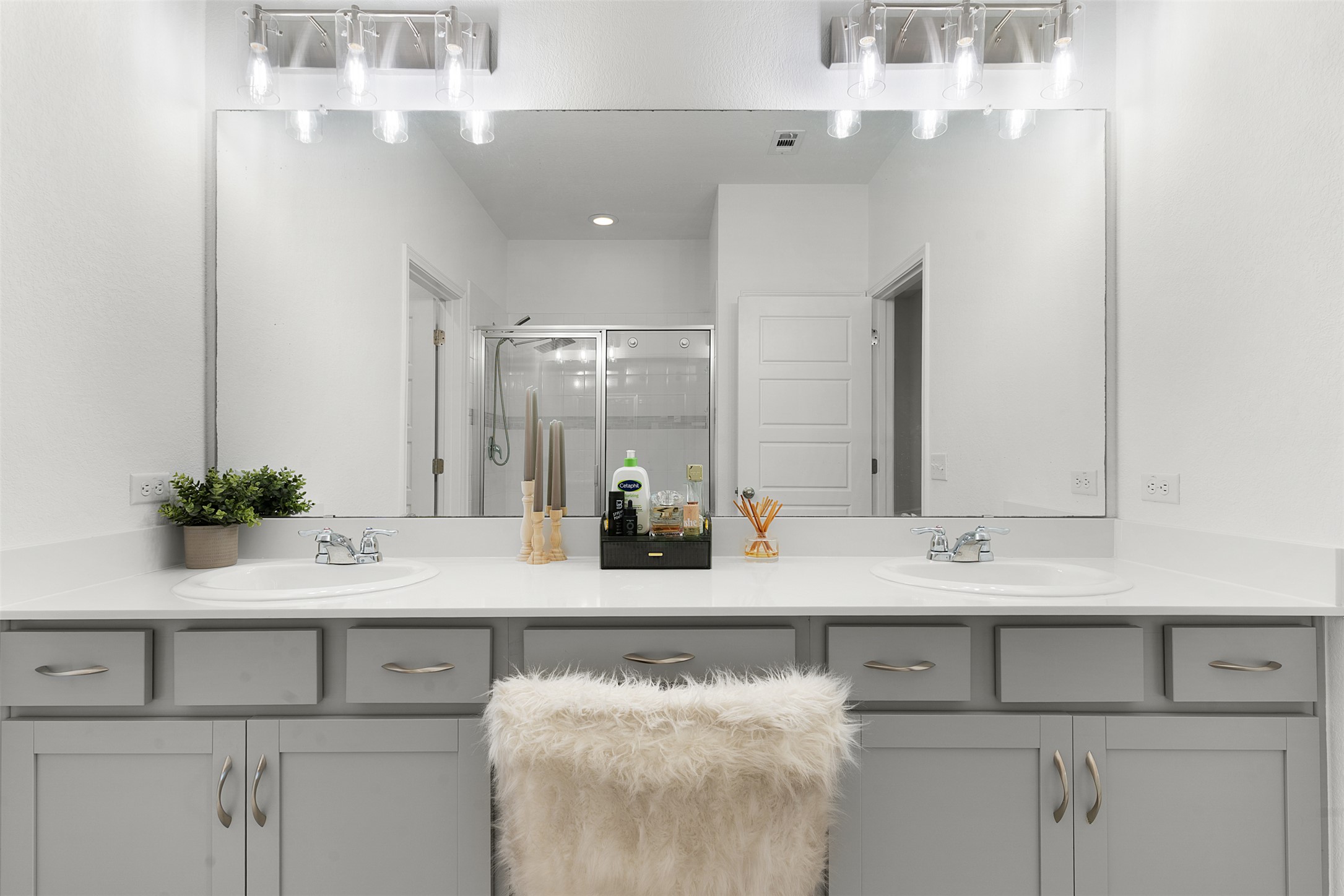 433 Gaida Loop Georgetown, TX 78628 - Photo 20 of 37