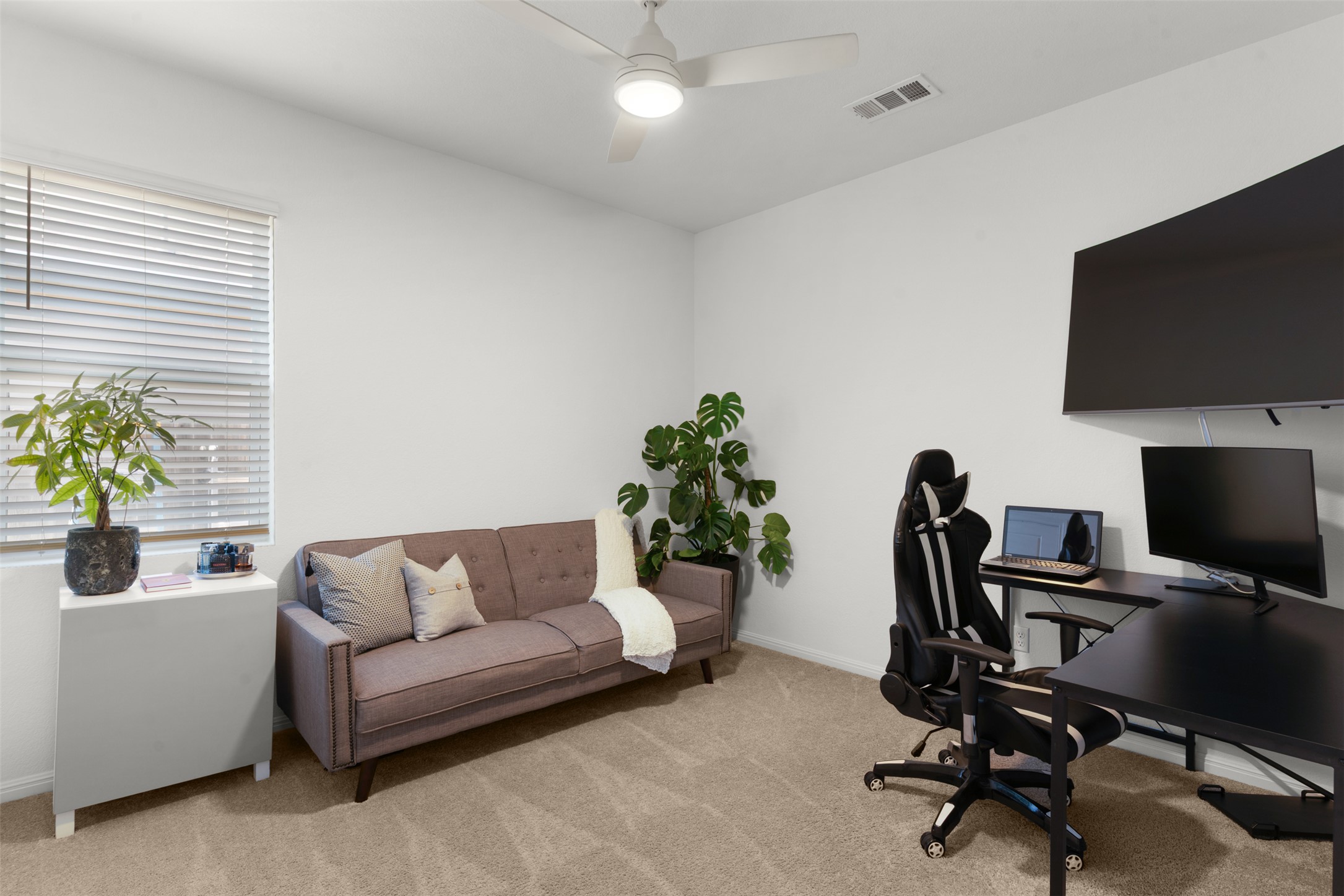 433 Gaida Loop Georgetown, TX 78628 - Photo 29 of 37