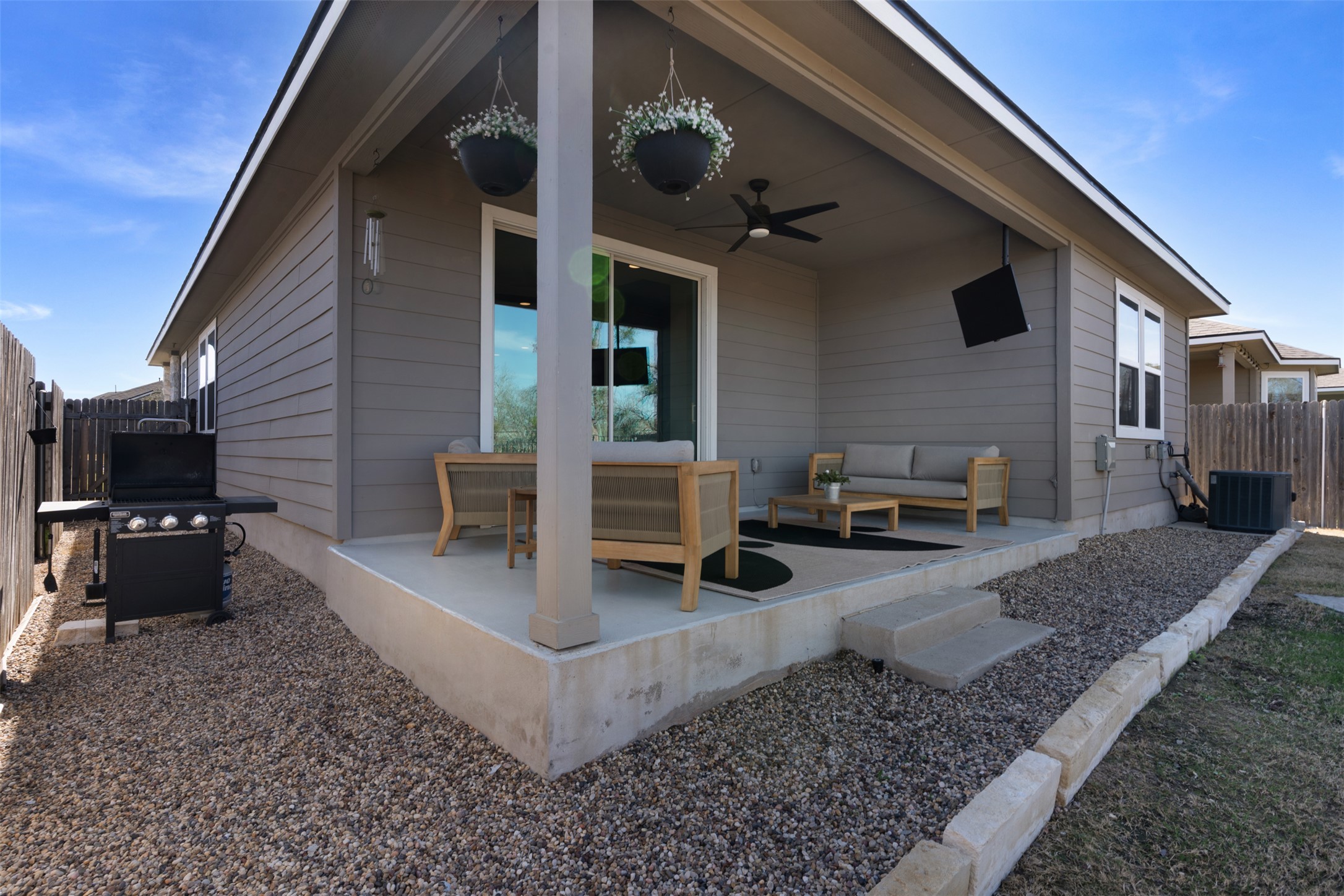 433 Gaida Loop Georgetown, TX 78628 - Photo 32 of 37