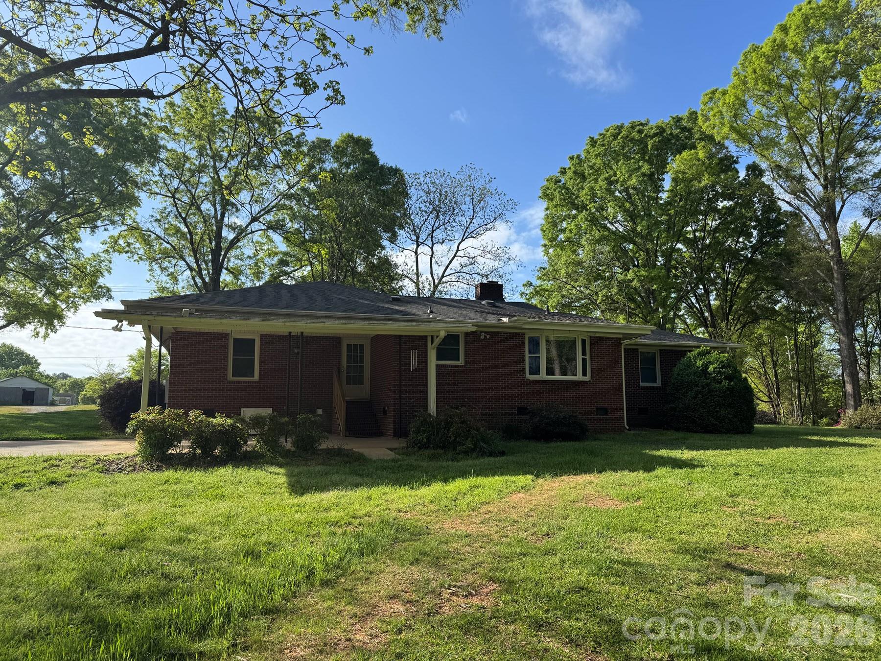 3160 Long Meadow Road Rock Hill, SC 29730 - Photo 4 of 17 a backyard of a house