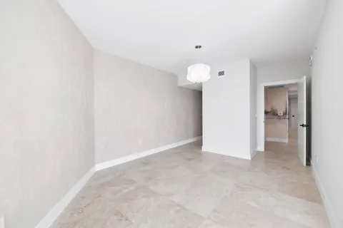 $1,999,000 | 3101 South Ocean Drive, Unit 1807, Hollywood, FL 33019