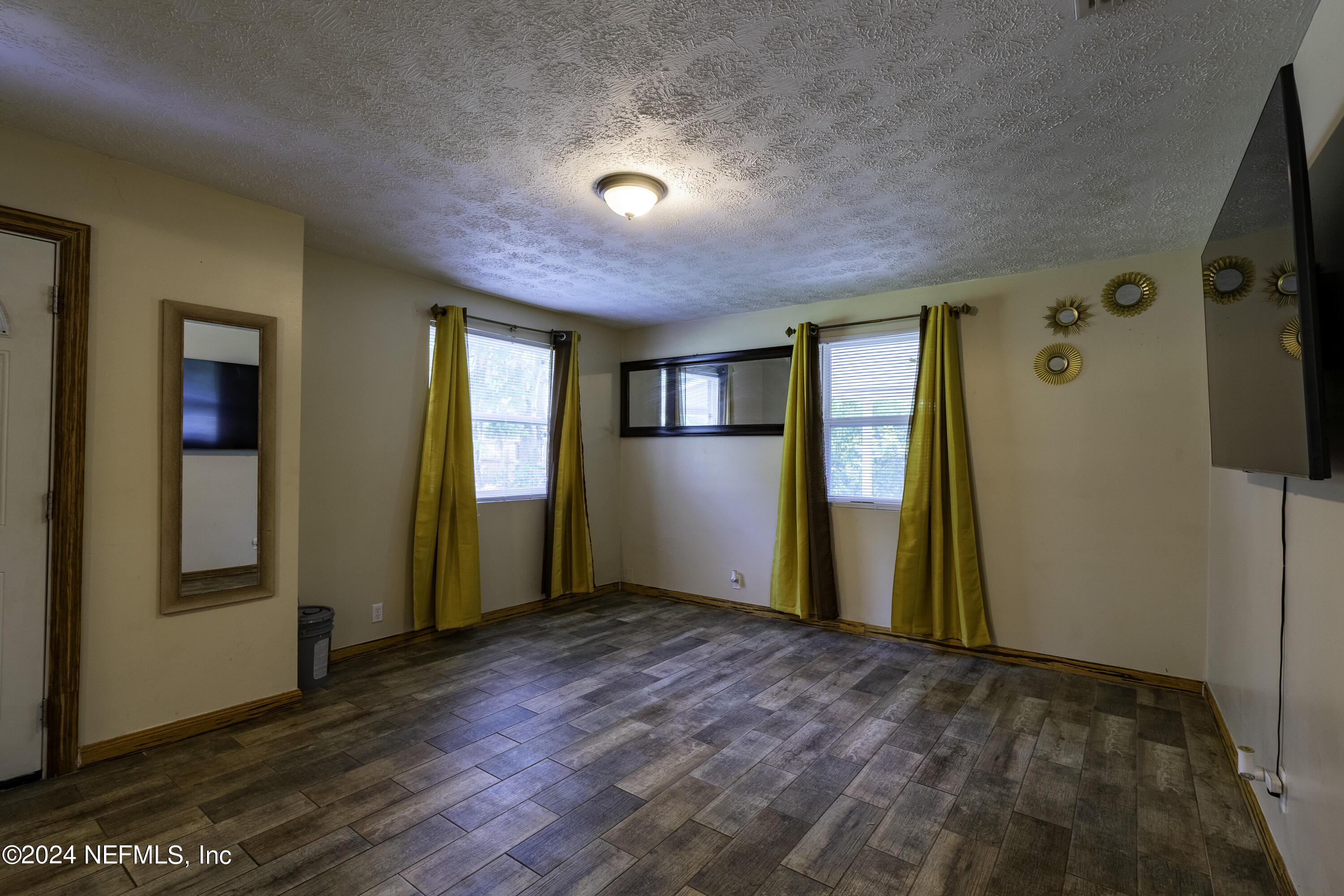 5815 Rosedale Lane Jacksonville, FL 32244 - Photo 8 of 12 Living room